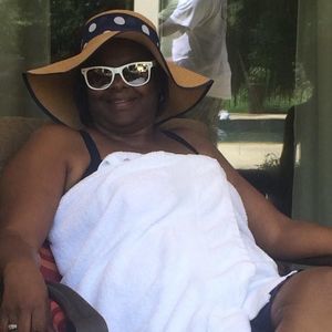 Meet your Posher, Deborah